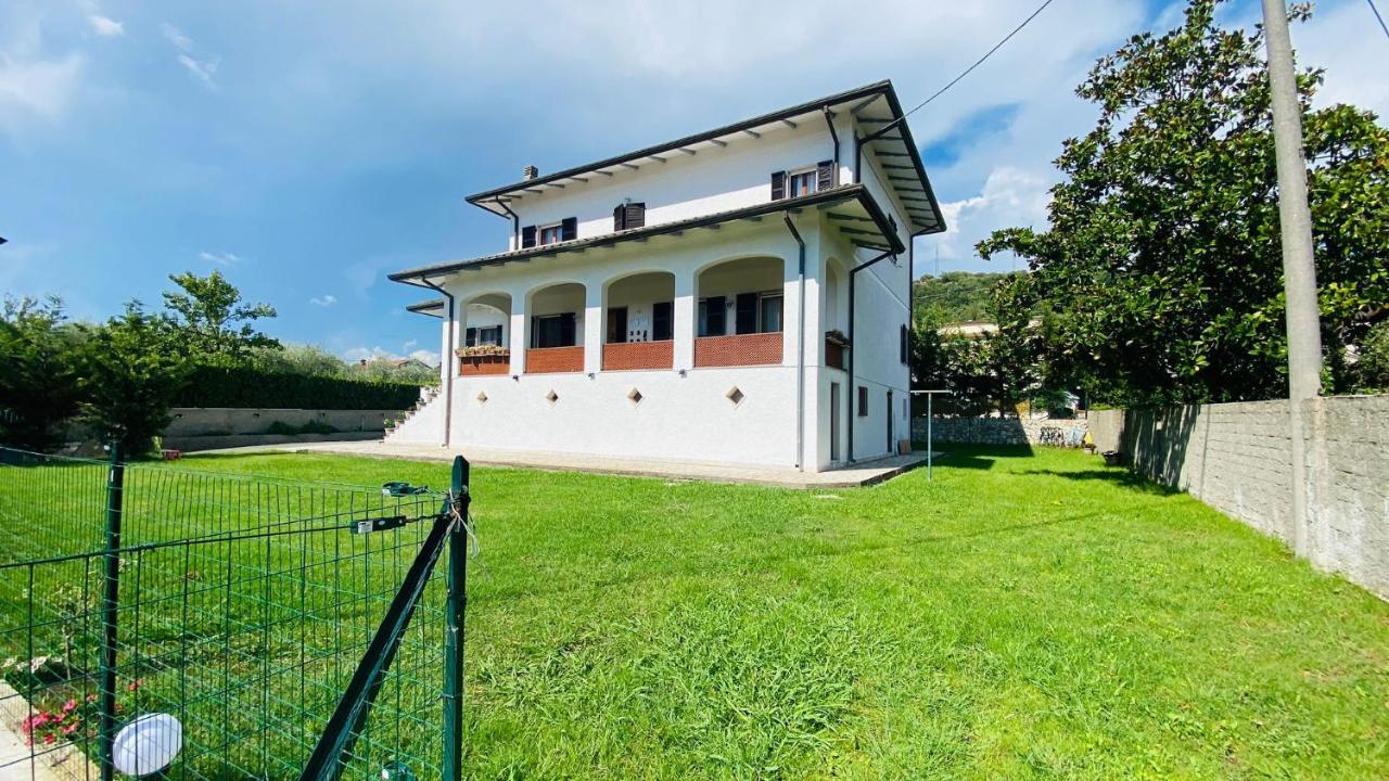 Villa Flora Affittacamere Luni Exterior photo